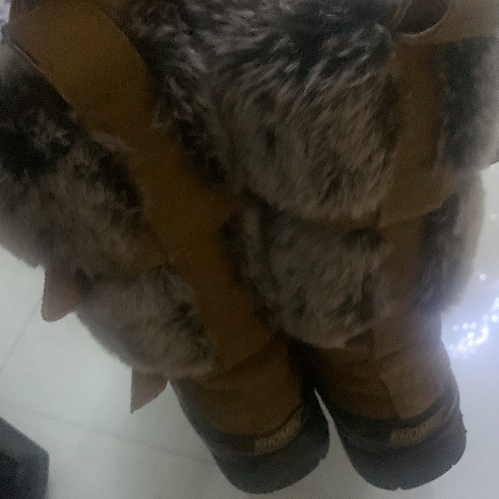 Boots - Picture 2 of 3